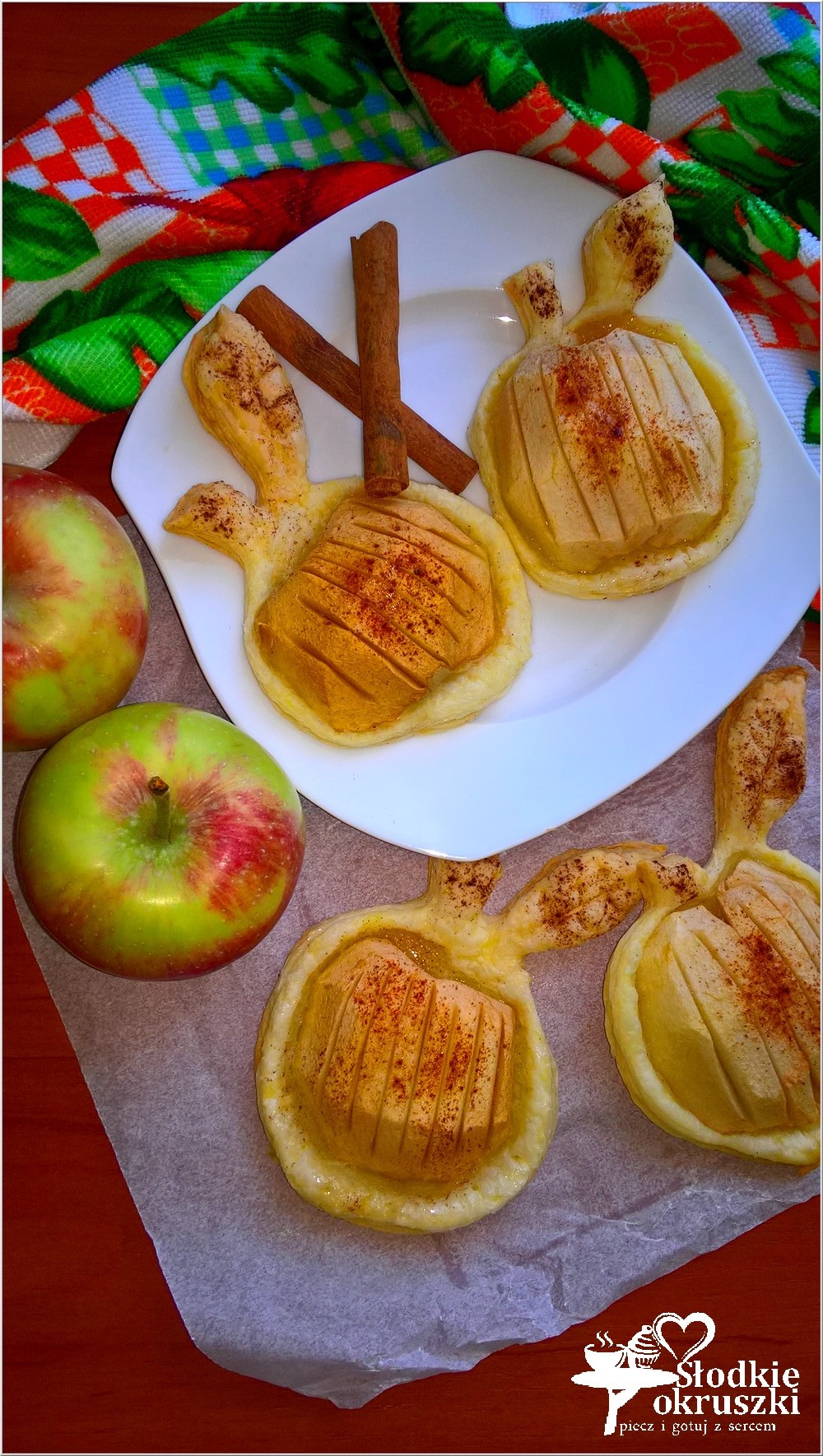 pieczone-jablka-w-ciescie-nadziane-marmolada-2