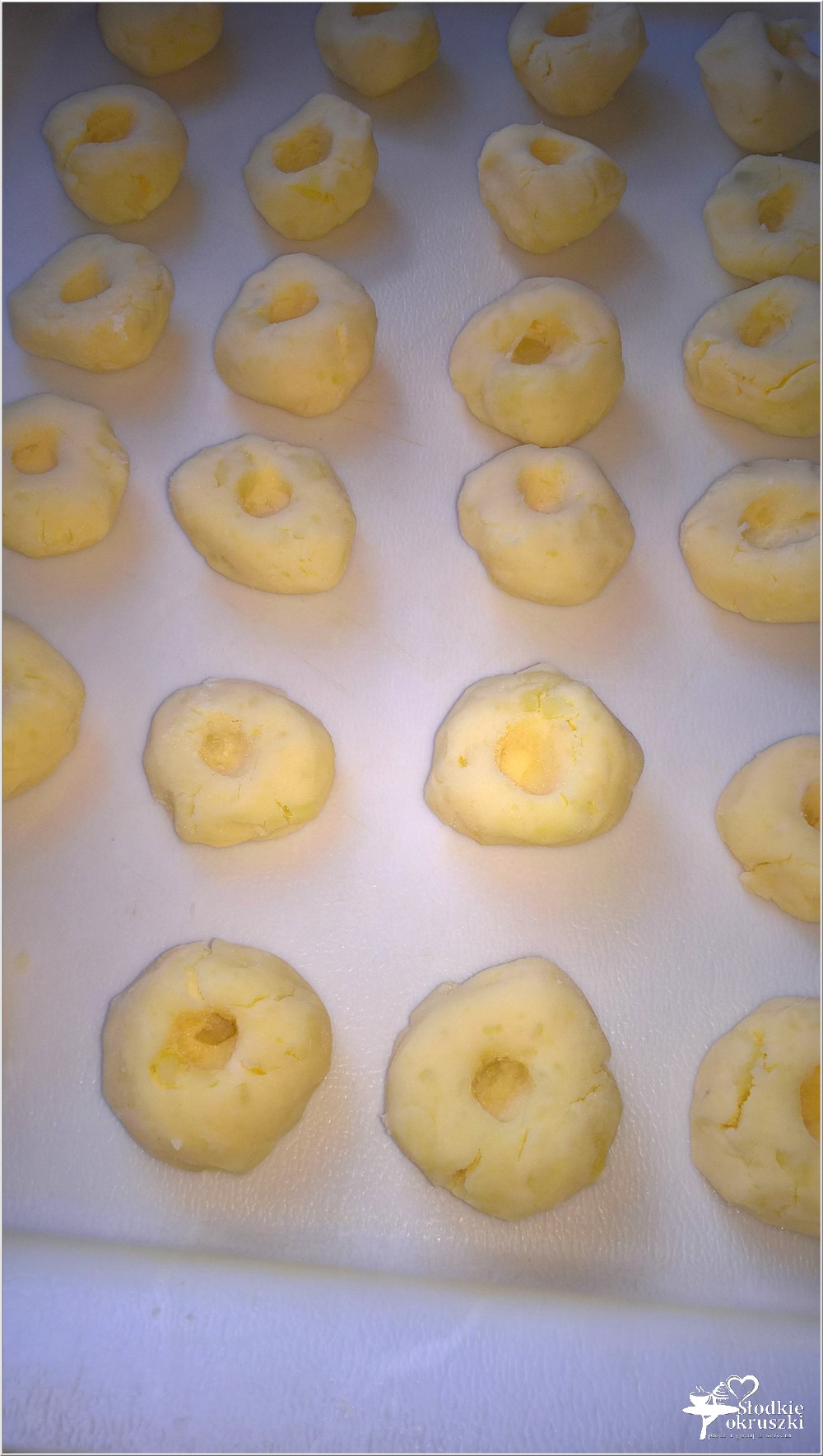 Kluski ziemniaczane w sosie (kluski z dziurką) (2)