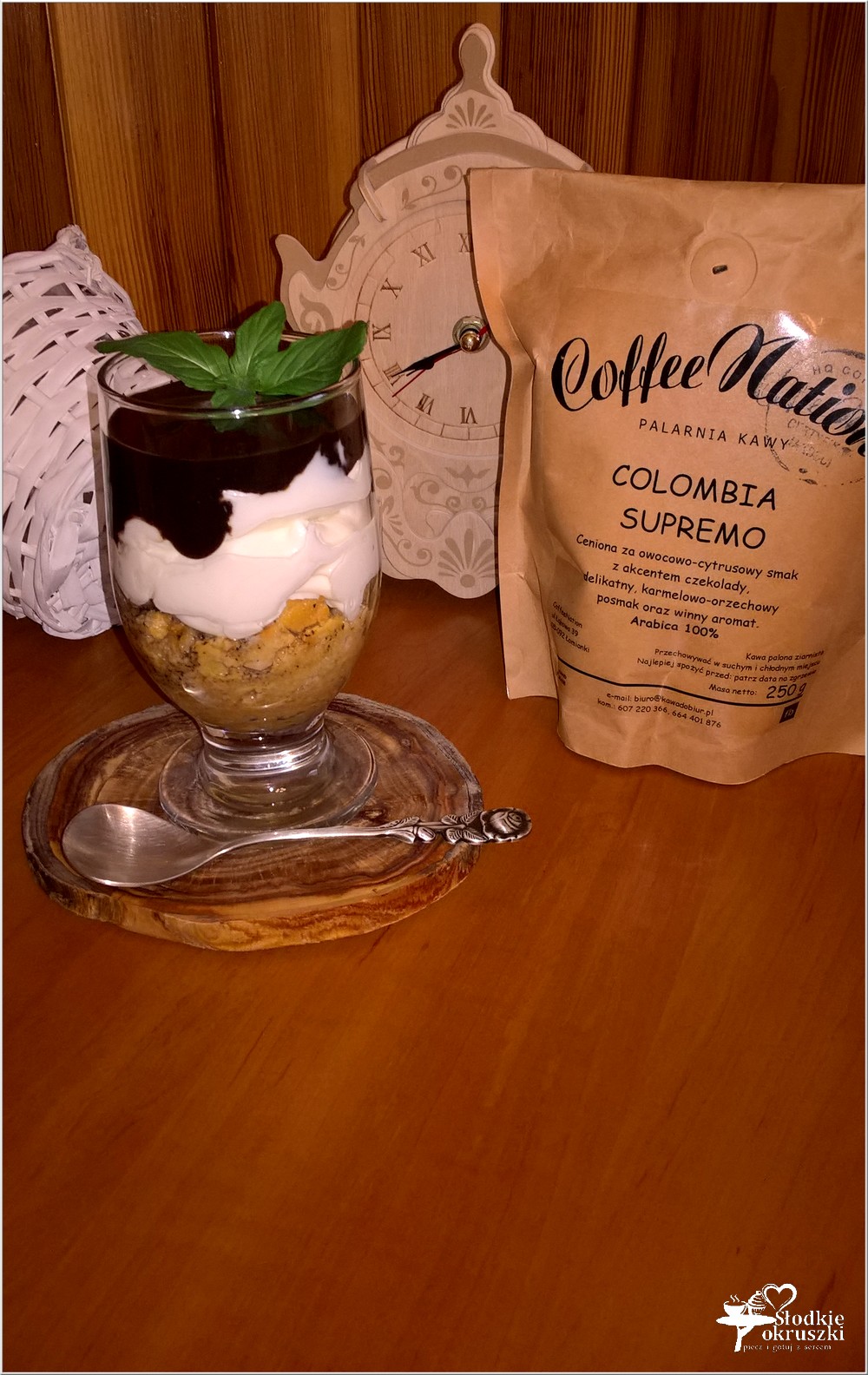 Kremowy deser z amaretto warstwą kawową i czekoladą (4)