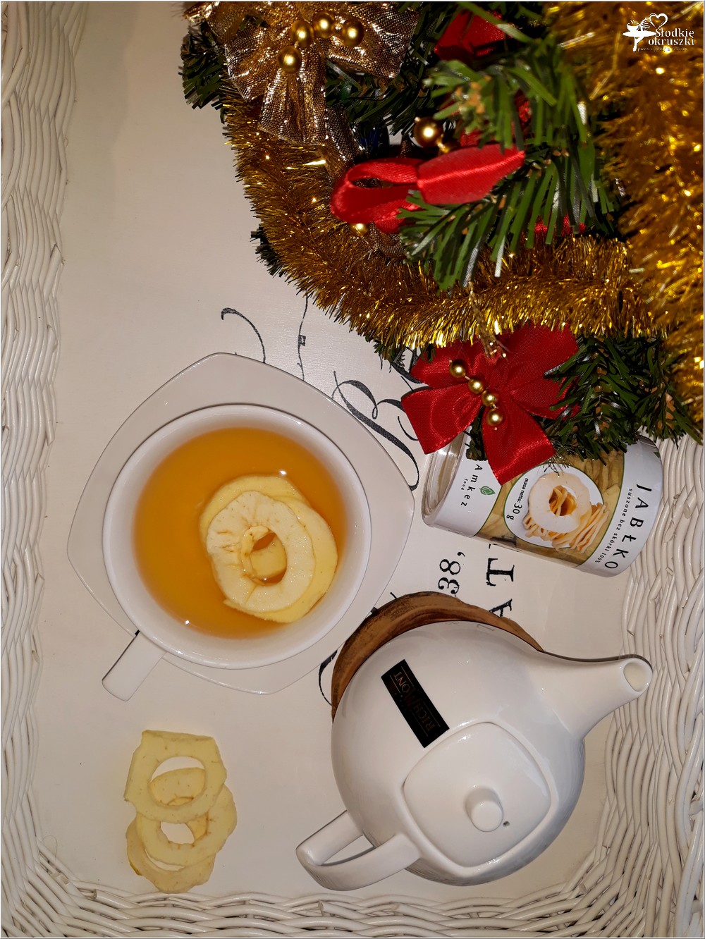 Rozgrzewająca herbata z imbirem i suszonymi jabłkami (1)