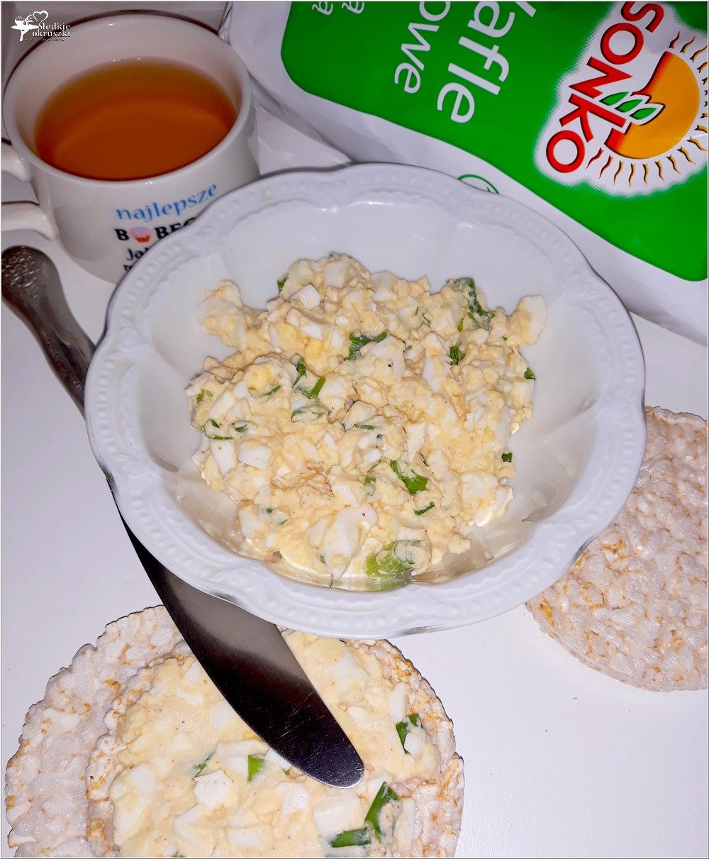 Lekka pasta z czosnkiem na waflach ryżowych (1)