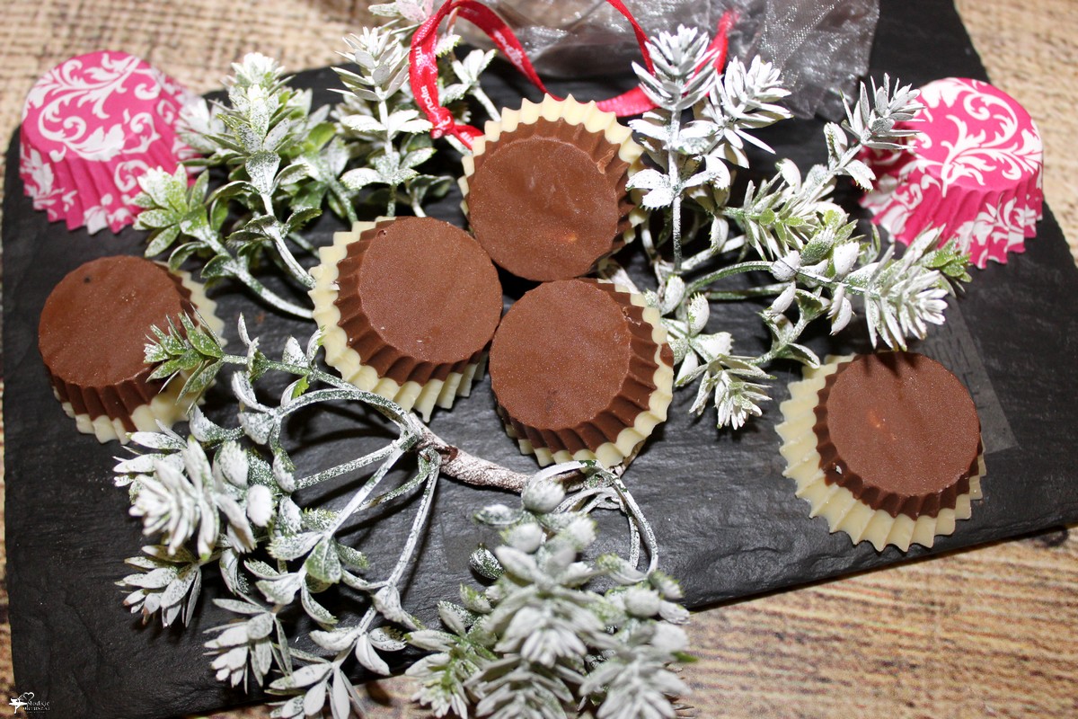 Domowe czekoladki z niespodzianką – pomysł na słodki prezent | Słodkie okruszki