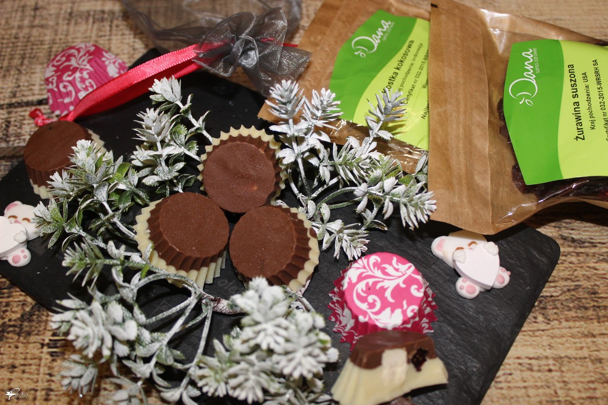 Domowe czekoladki z niespodzianką – pomysł na słodki prezent | Słodkie okruszki