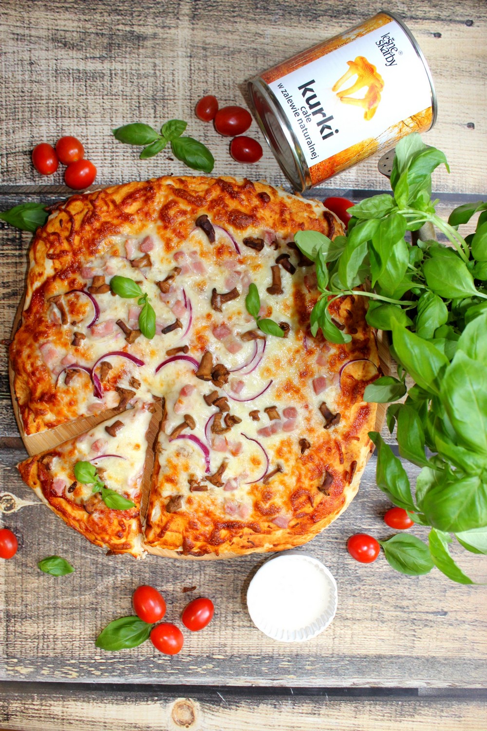 Polska pizza leśna Pizza z kurkami i boczkiem