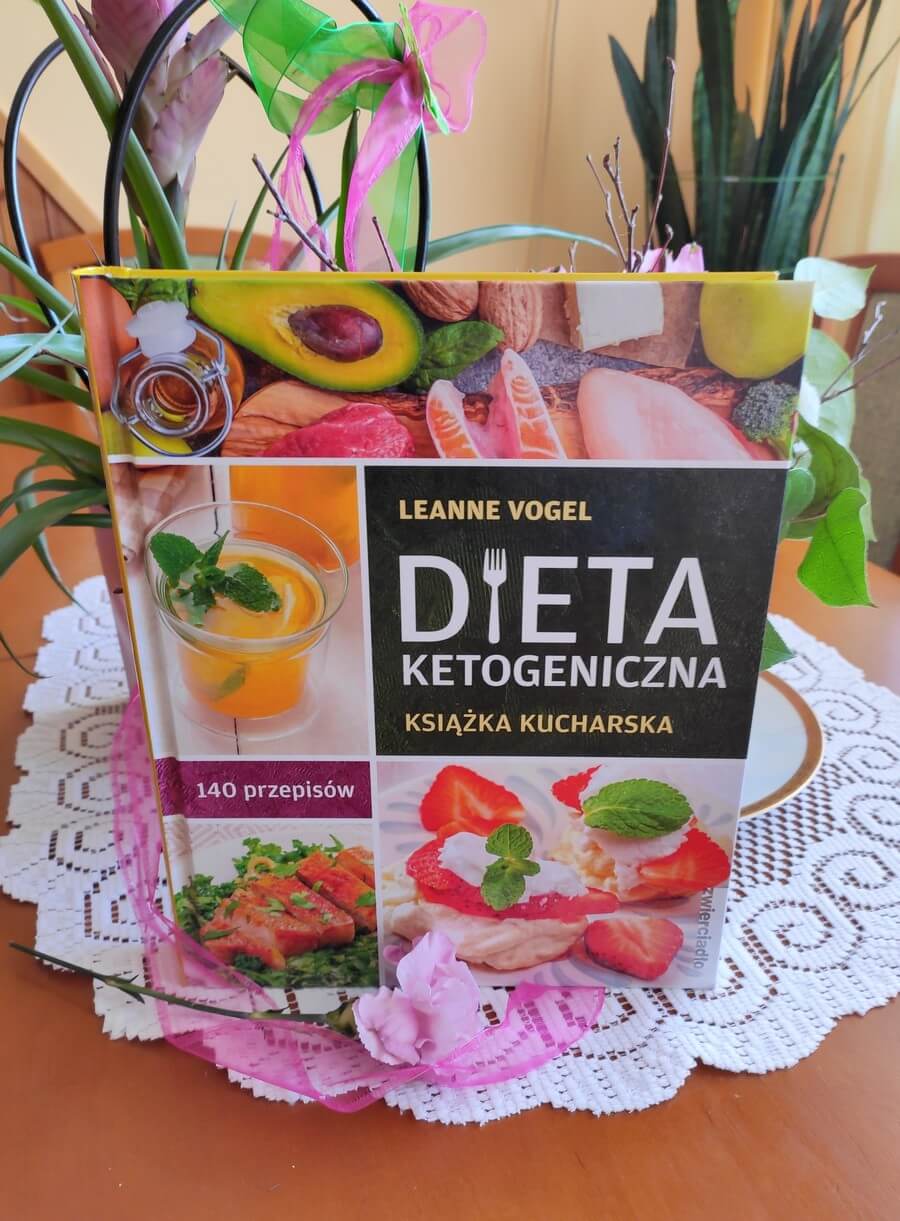 Dieta ketogeniczna. Książka kucharska. 140 przepisów - recenzja