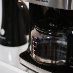 Jak wykonać czyszczenie ekspresu kawowego? Krok po kroku