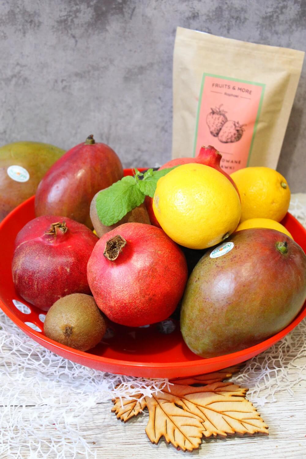 Kremowy deser mango truskawka | Słodkie okruszki